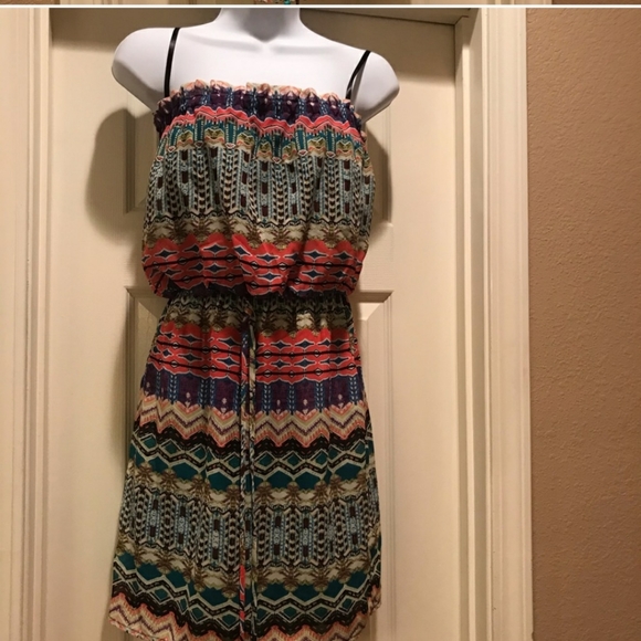 Dress - Picture 2 of 3